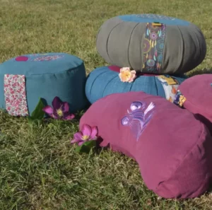 Coussins et zafus de meditation yoga Hoali by VH