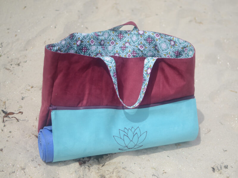 Sac De Yoga Violet Spacieux – Pour Tapis Et Accessoires, Bandoulière Réglable Et Tissu Oxford Imperméable | Sac Fourre-tout Sport Pliable - 10